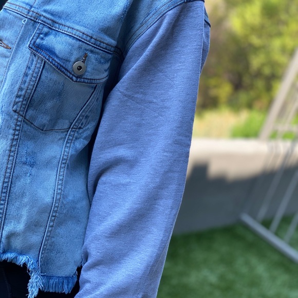 Distressed crop jean jacket - Picture 5 of 12